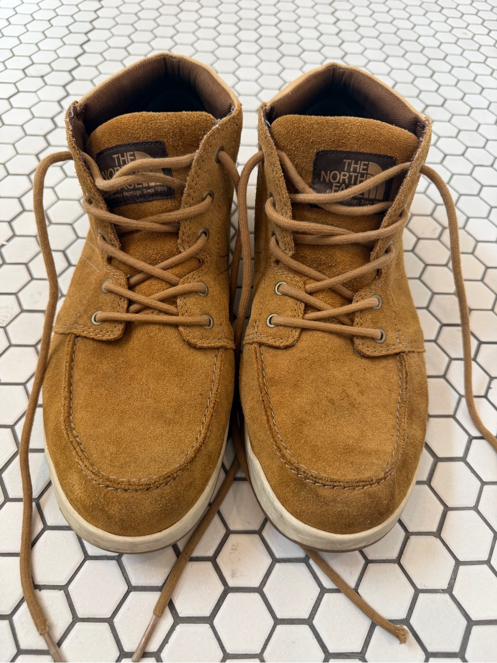 The North Face Men’s Suede Chukka Boots in Caramel Brown size 11